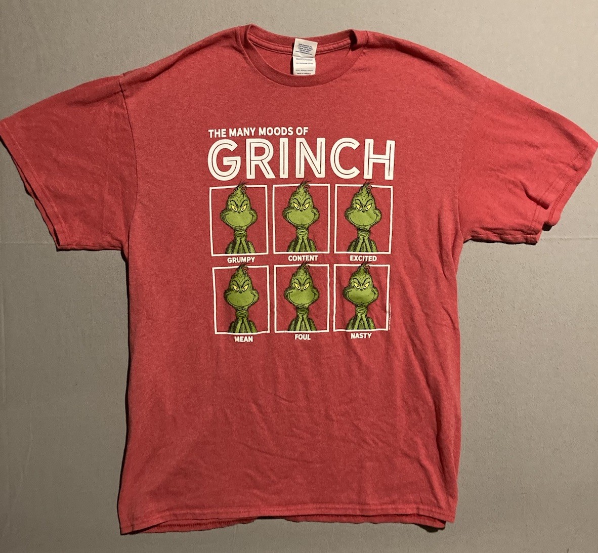 The Many Moods of Grinch Shirt Medium Red Dr. Seuss Christmas Graphic Tee 2017 gallery