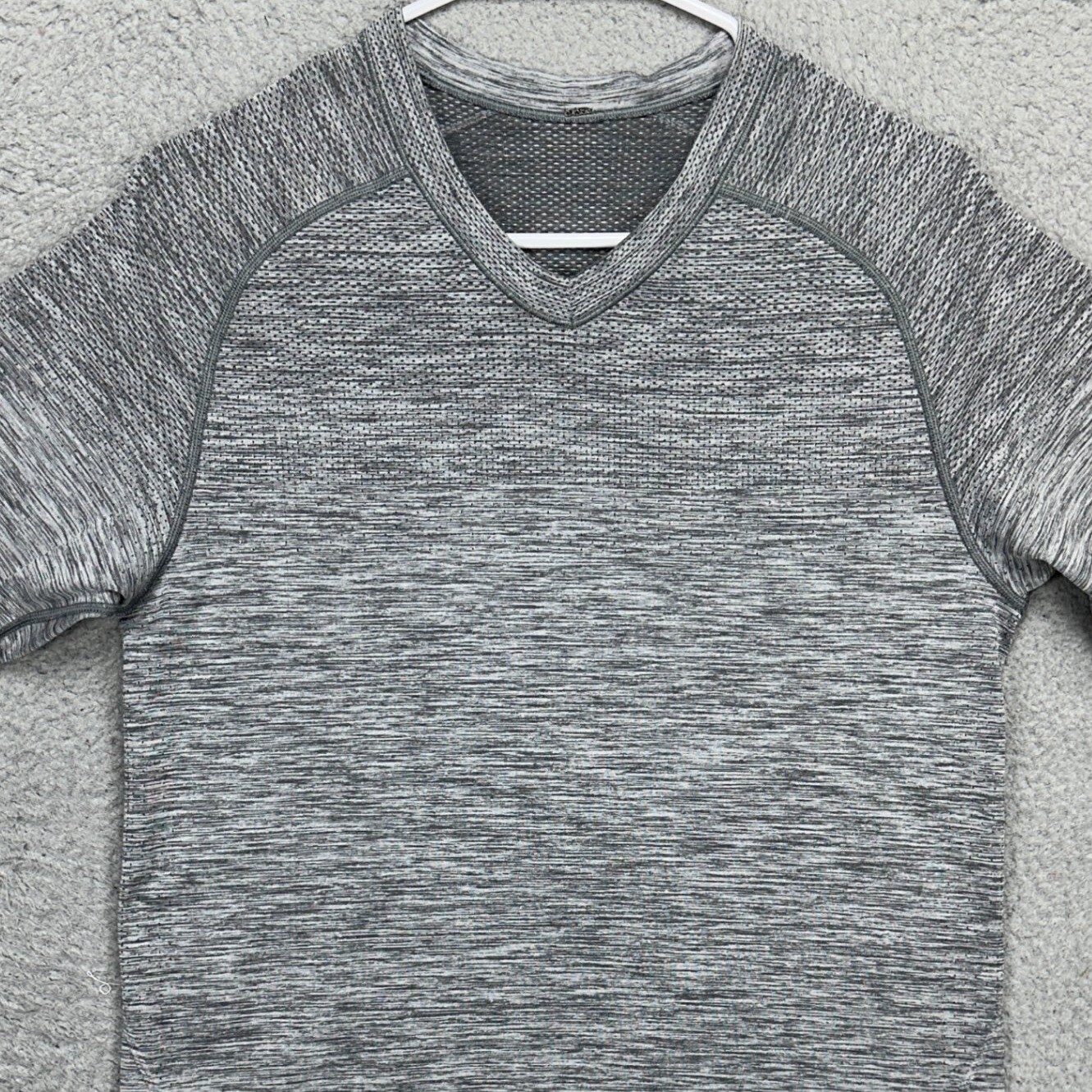 Lululemon Metal Vent Tech Mens T-Shirt Small Grey Salt Pepper Athleisure Tee gallery