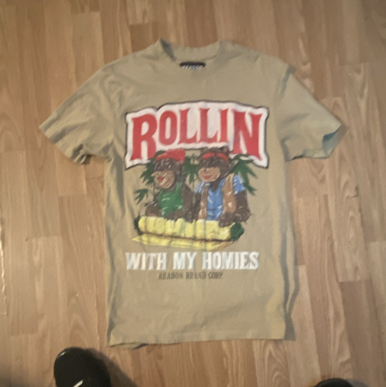 Reason Men’s Beige Graphic Print Logo Crew Neck Short Sleeve T-Shirt Size S