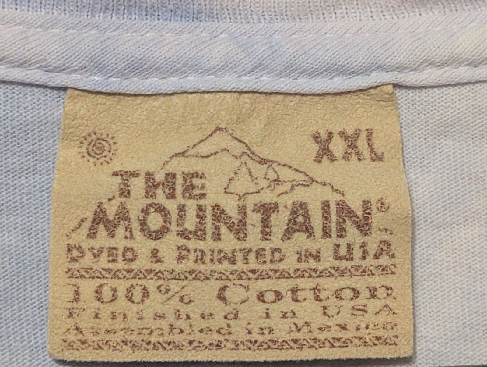 The Mountain Mens T-shirt Vintage Blue Flowers In A Pocket Flawed 2XL #6320 gallery