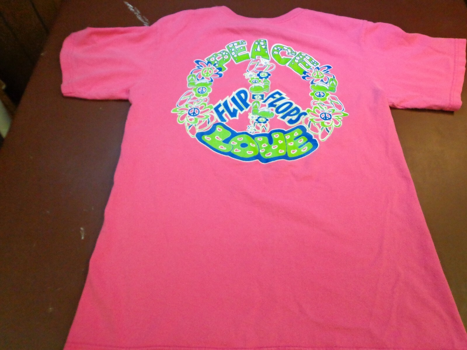 Girlie Girl Originals  Pink T Shirt  Peace Love FLIP FLOPS  Small    Y6