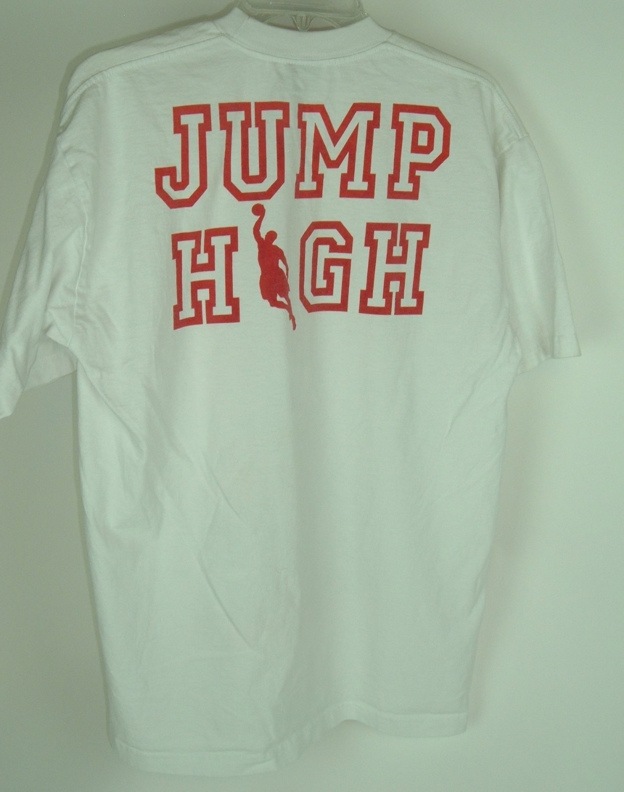 Vtg Tee Pro-Tag Jump High Basketball White Graphic T-Shirt SZ L street wear gallery