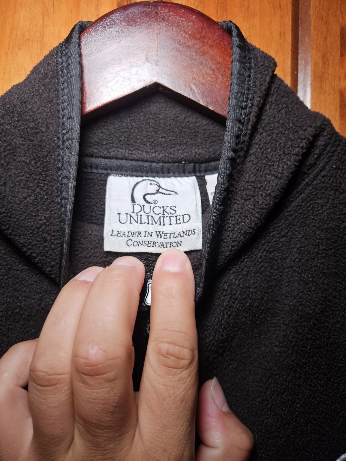 Ducks Unlimited Vest Mens Large Black Fleece Sleeveless Full Zip Hunting Camp gallery