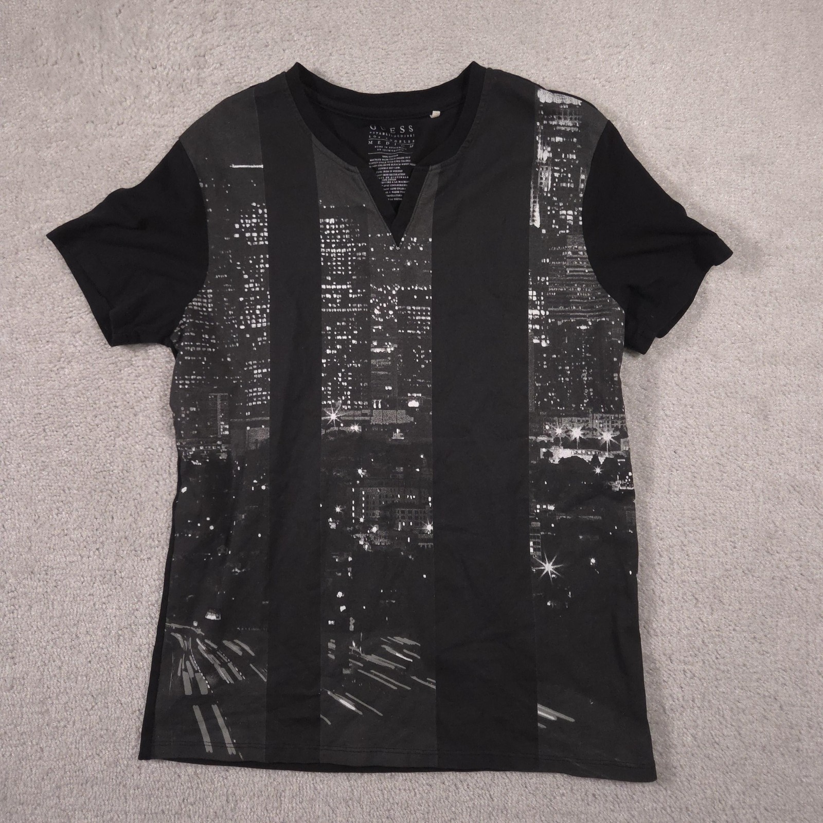Guess Shirt Mens Medium Black City Skyline Graphic Tee Tagless Urban Night Scene
