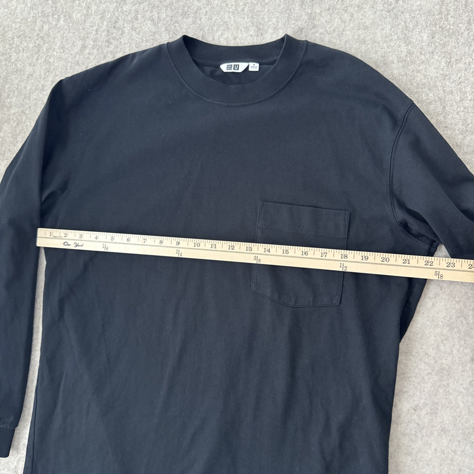 Uniqlo U Crew Neck Long Sleeve T Shirt Mens Medium Black/ Washed Black gallery