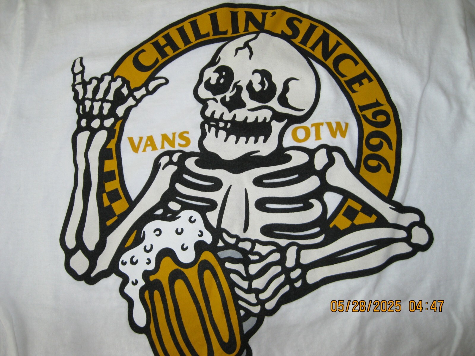 NWOT Vans Off the Wall Chillin Since 1966 Men Shirt Size SMALL Classic Fit gallery