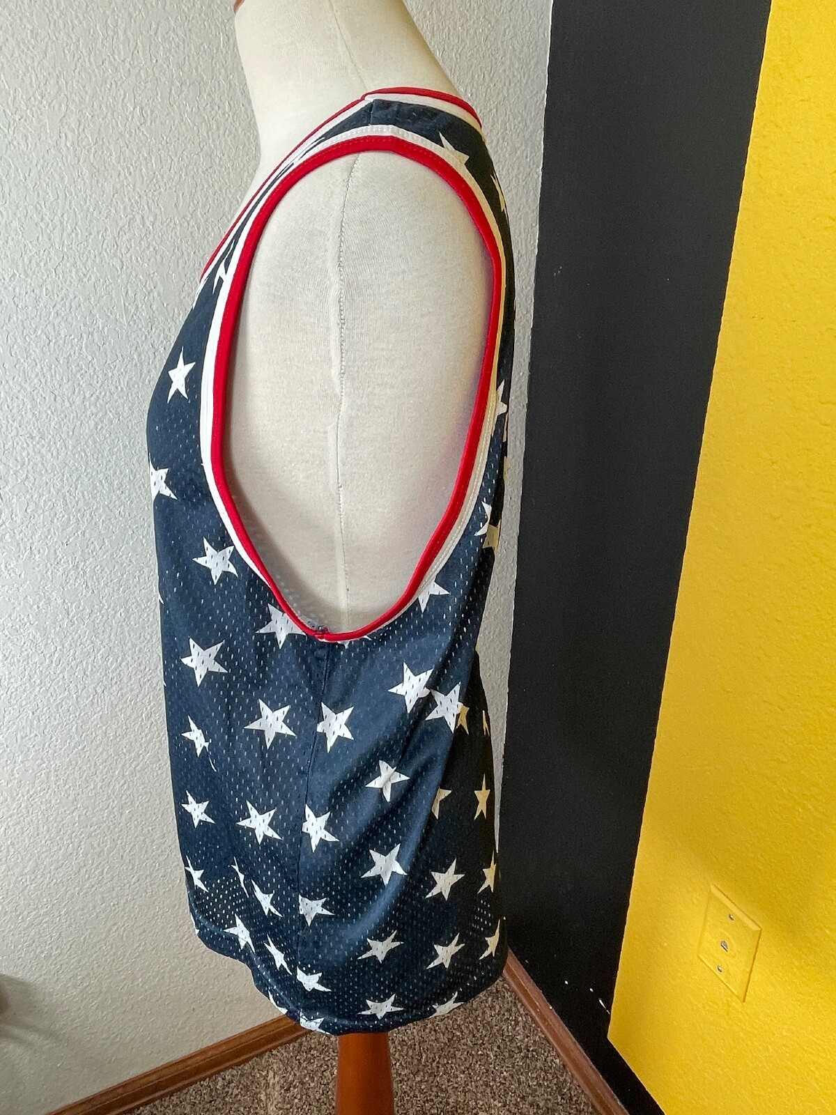 No Boundaries Mens Shirt Medium 38-40 Stretch Active Red White Blue Stars gallery