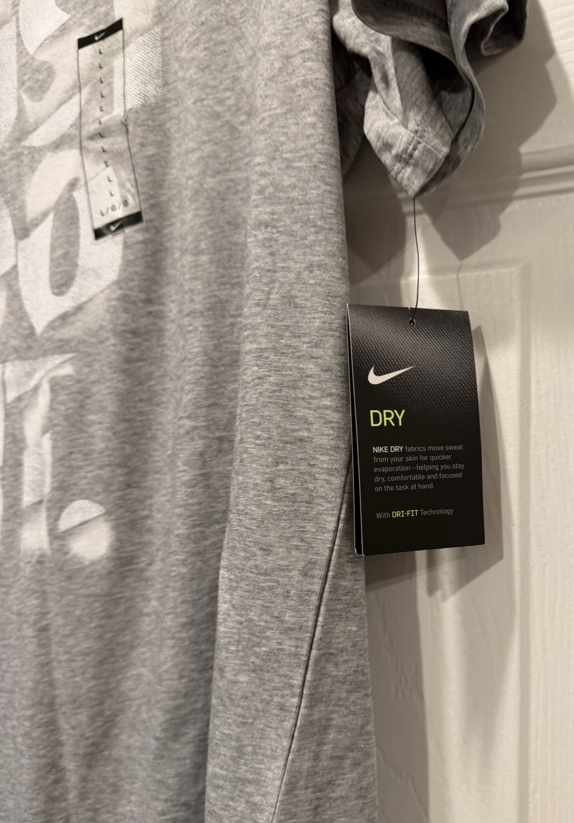 Nike dri fit tee athletic cut size large short sleeve t-shirt NEW with tags gallery