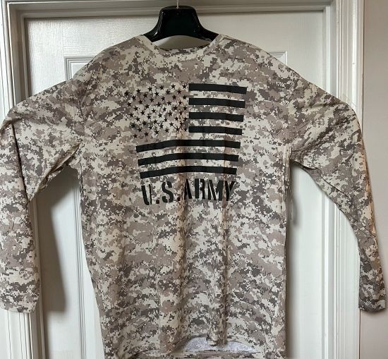 Official US Army Men's Long-Sleeved T-Shirt 1XL Gray/Beige with Flag in Camo gallery