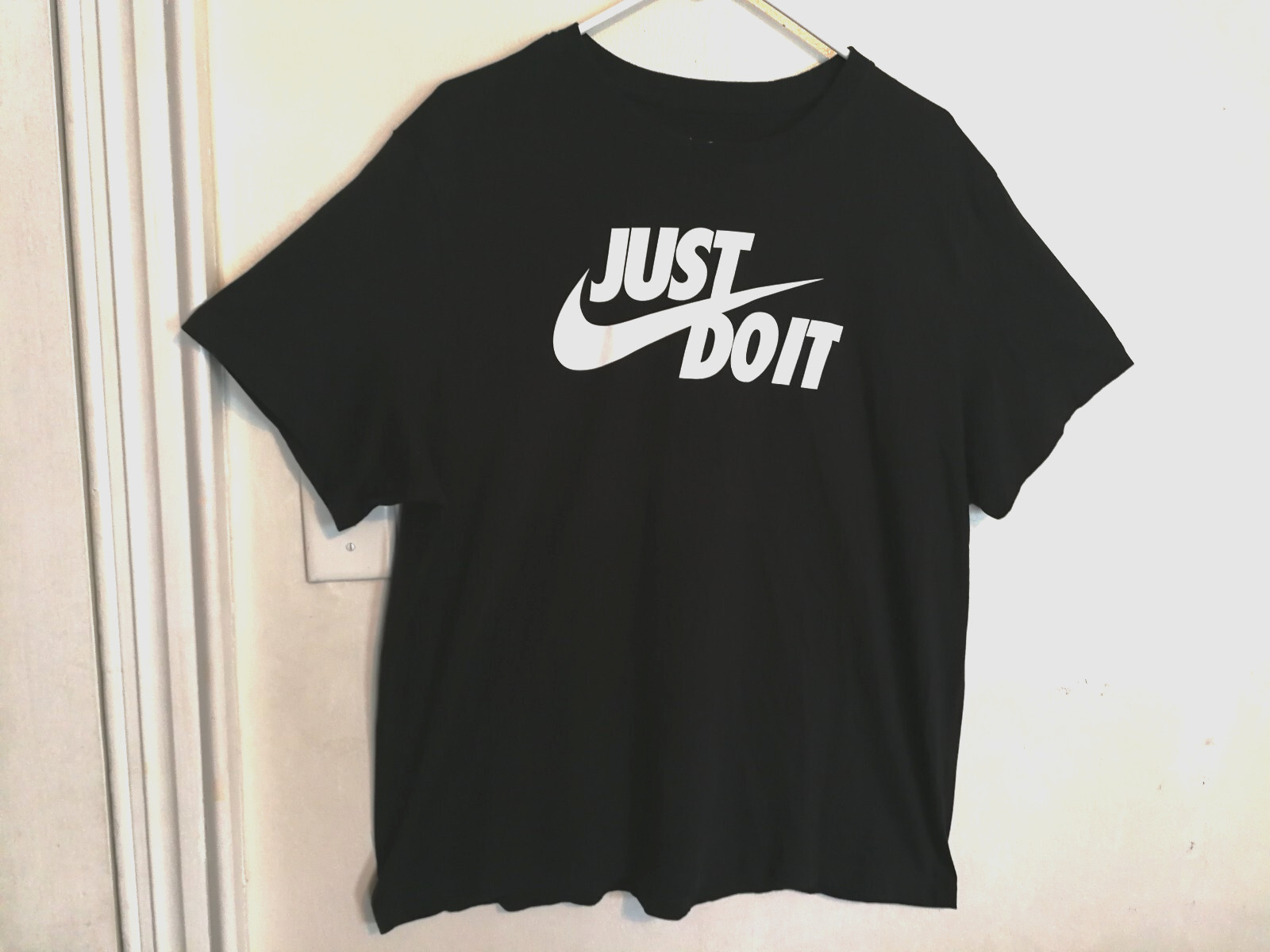 The Nike Tee Mens Shirt XXL Black Just Do It Swoosh Logo Short Sleeve Athletic gallery