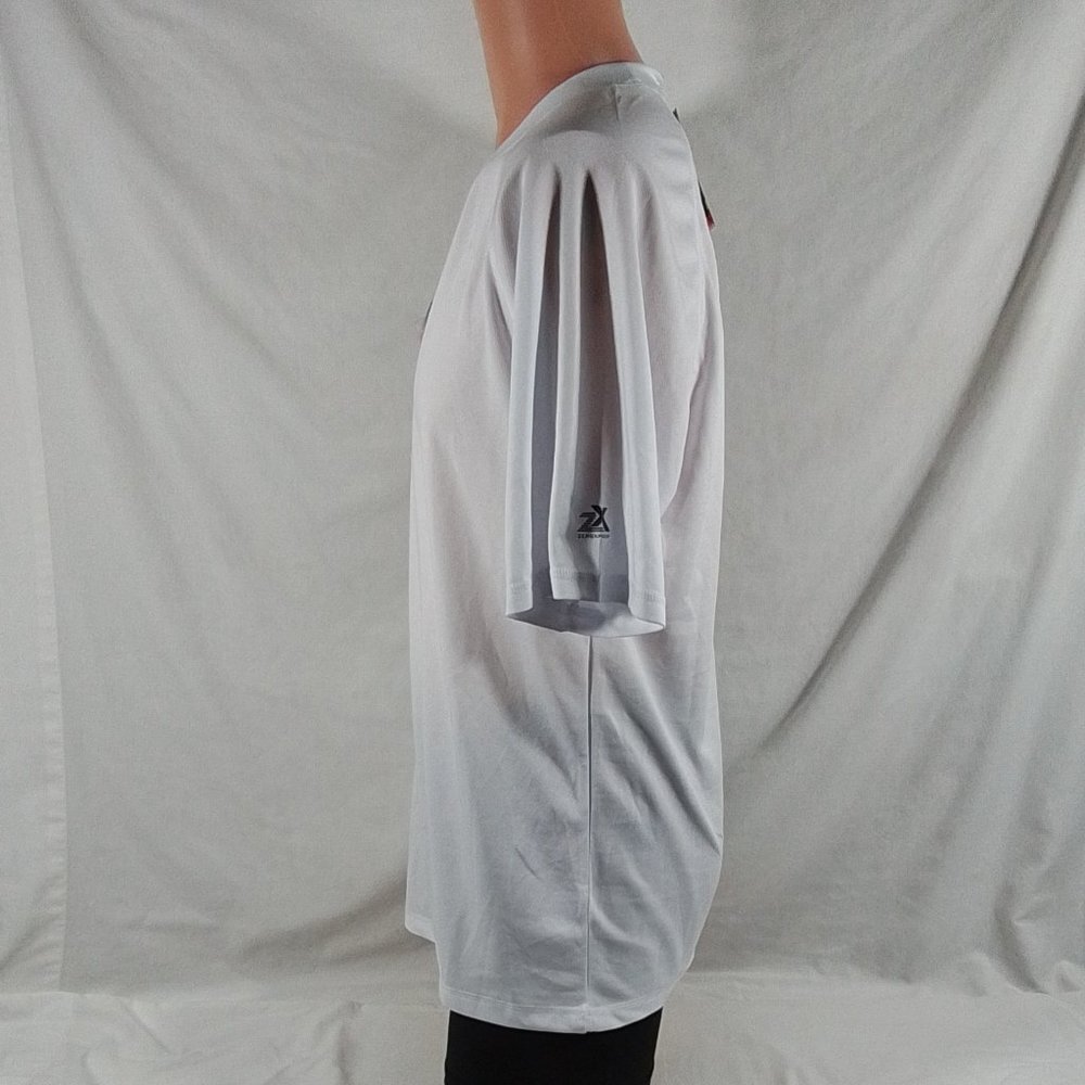 Men's ZeroXposur Short Sleeve Island Swim Tee White Size: Medium - New with Tags gallery