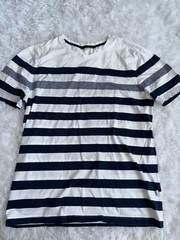 Olzen Men’s Sz. 105 Ivory & Navy Striped Tee. Fantastic Quality & Condition