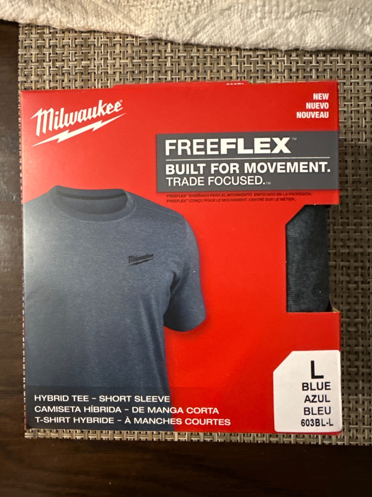 Milwaukee FREEFLEX™, FREEFLEX Hybrid Work T-Shirt - Short-Sleeve Blue - Large, gallery