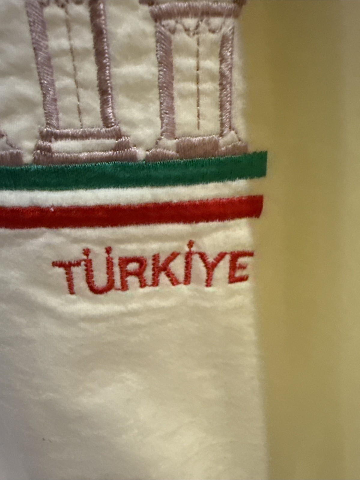 Ephesus Turkiye Print Embroidered Yellow T-Shirt Mens Size Medium GUC gallery