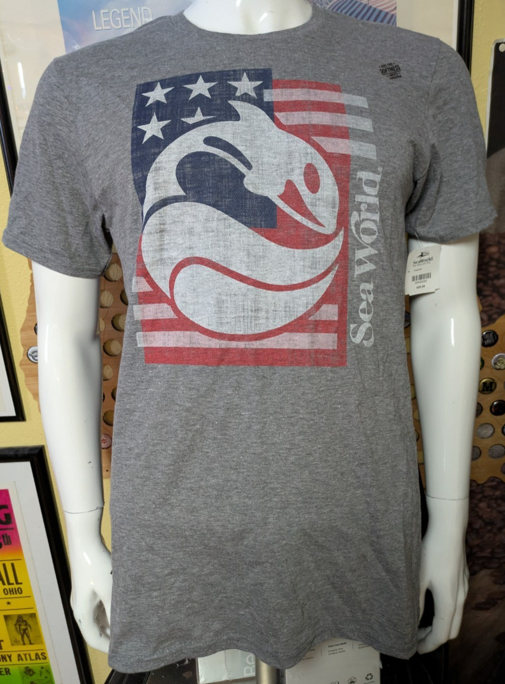 Sea World USA Patriotic Ocean Animals Amusement Park Graphic T Shirt Medium NWT