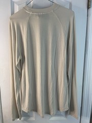 Men’s Long Sleeve Beige Harley Davidson Pull Over Shirt Size Med