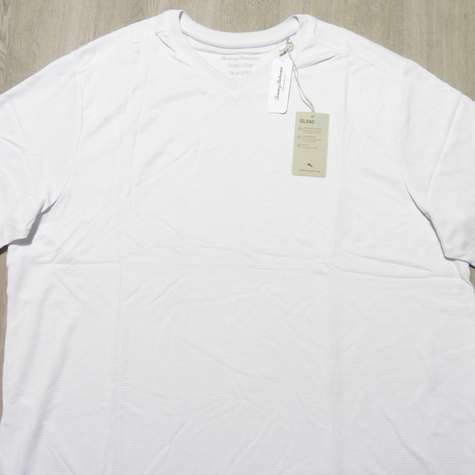 TOMMY BAHAMA Mens 2XLB 2XL BIG T SHIRT COASTAL CREST V NECK WHITE HAWAIIAN gallery