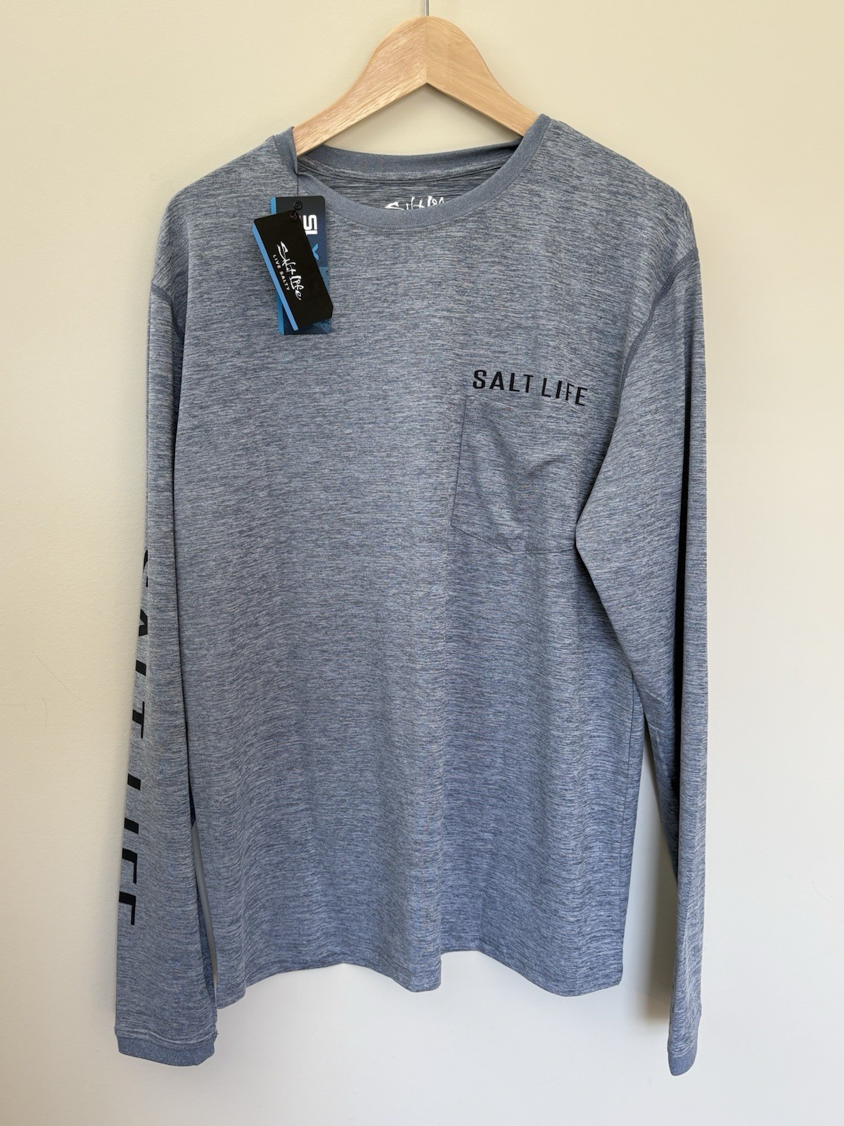 Salt Life Tunability Long Sleeve Gray Tech Shirt Size Medium New with Tags