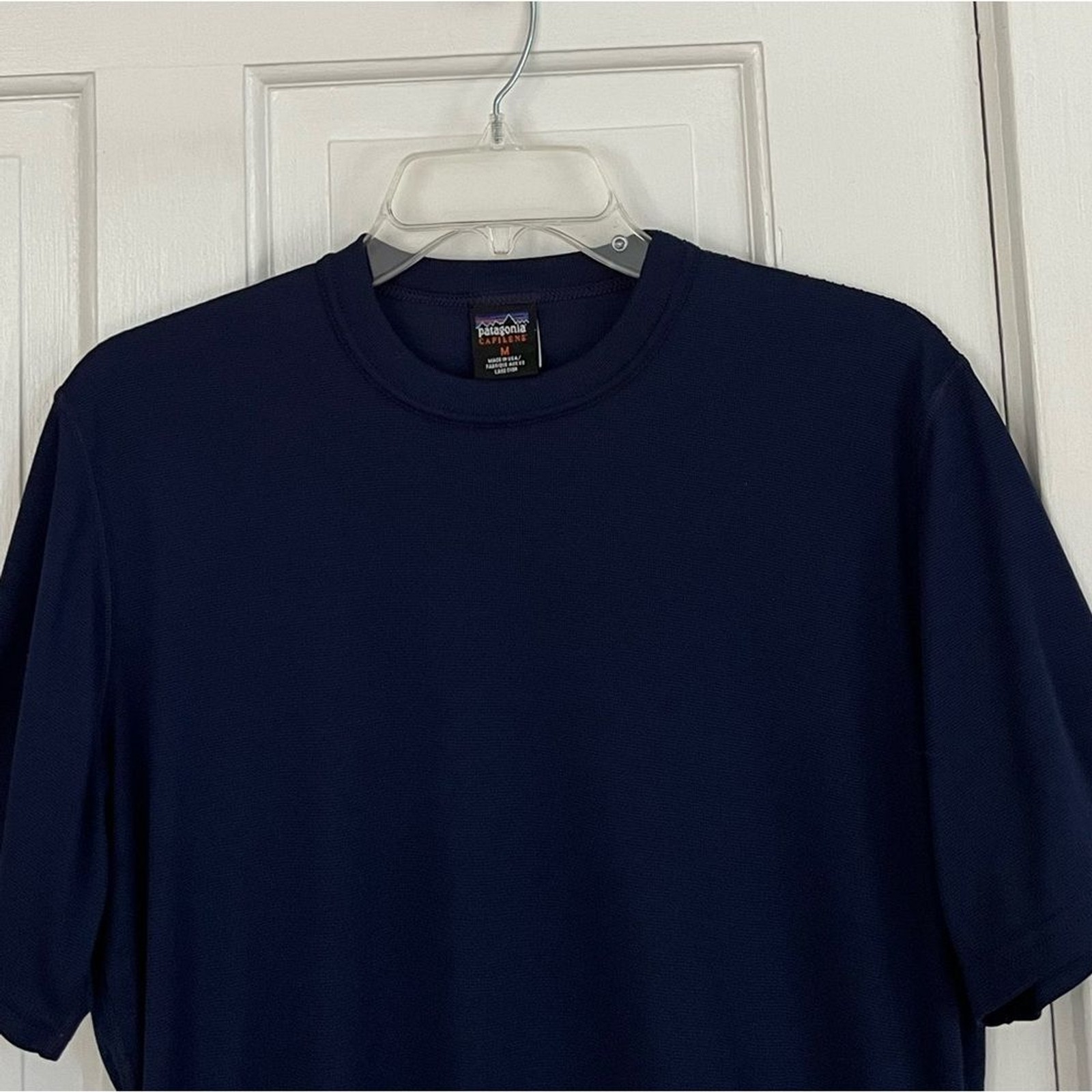 Patagonia Capilene Cool Short-Sleeve Shirt Navy Mens Size Medium gallery
