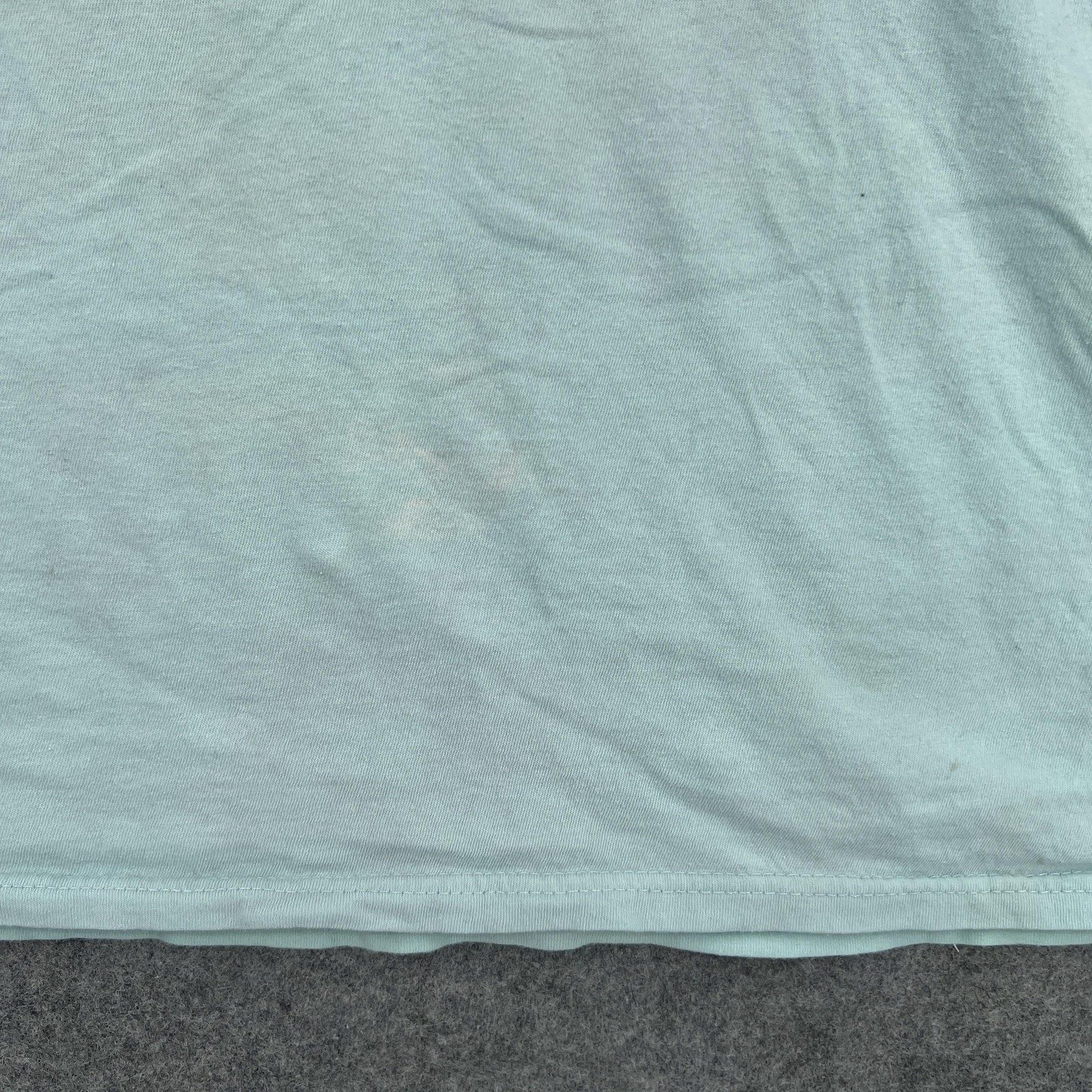 Buc-ee's Shirt Mens XL Green Short Sleeve Bunny Easter Graphic Crew Neck Tagless gallery
