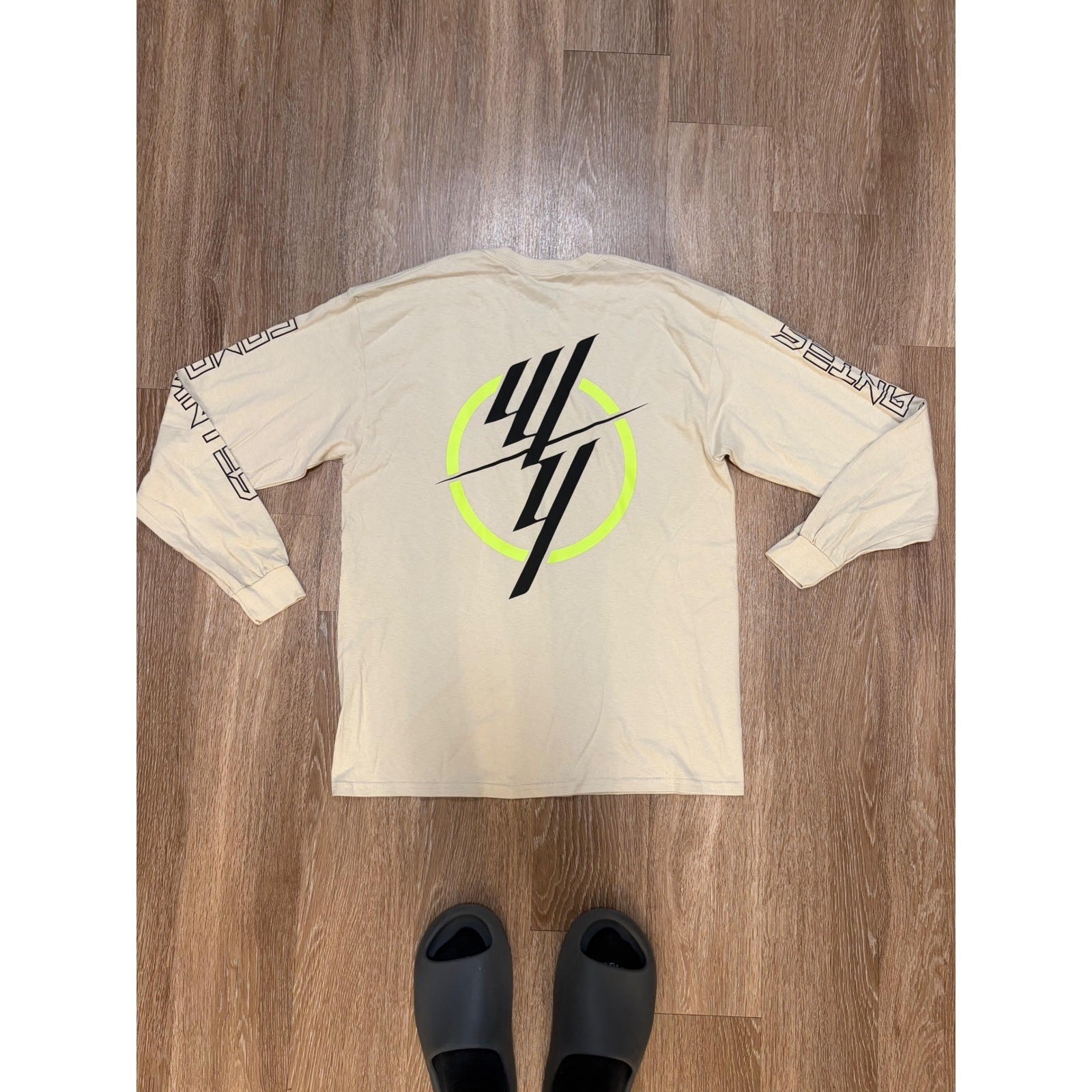 The Thread Shop Men Long Sleeve Tour Graphic T-Shirt Cream Neon Lime Large