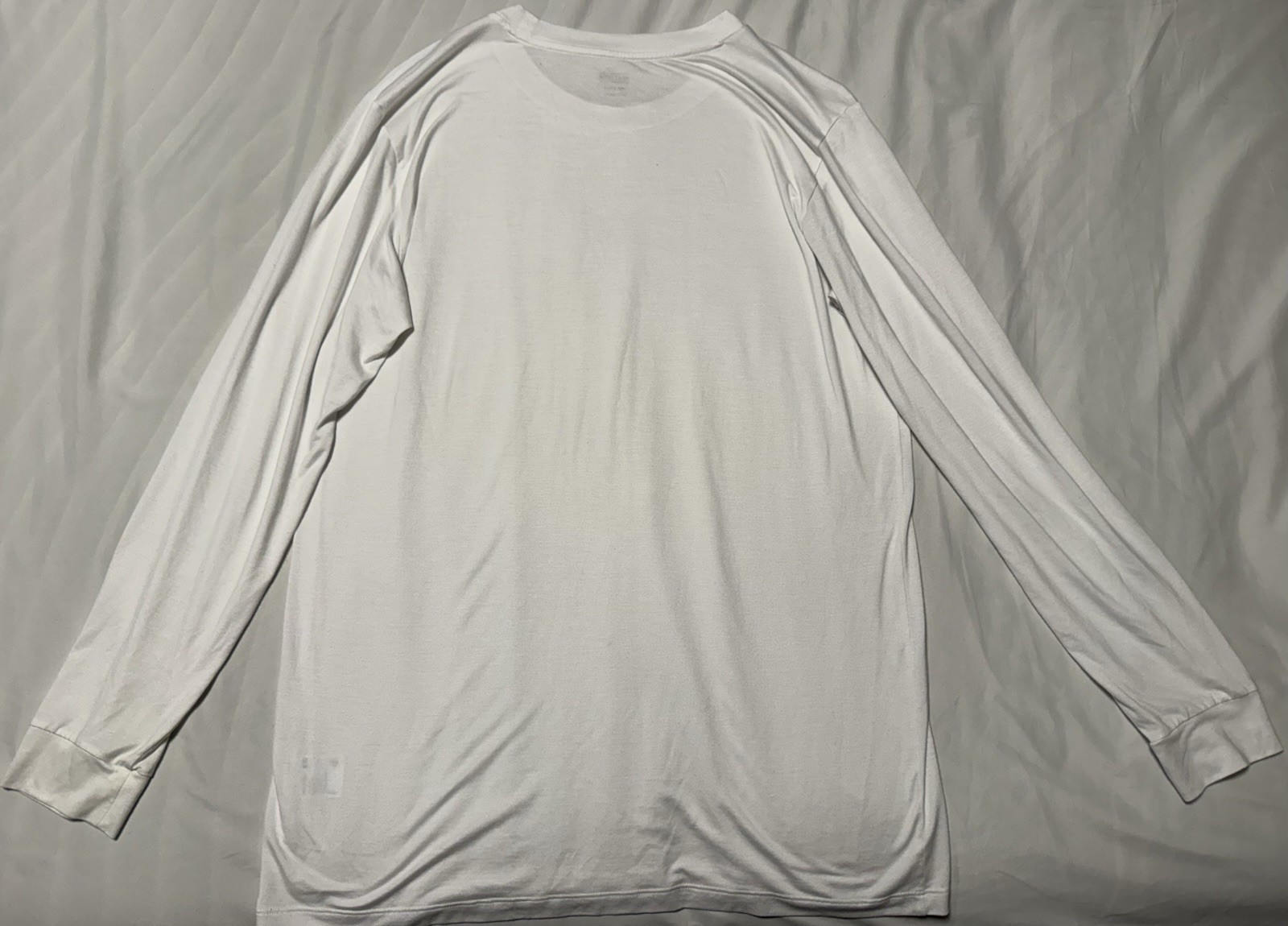 Uniqlo Men's Small White Scoop Neck Long Sleeve T-Shirt Heattech gallery