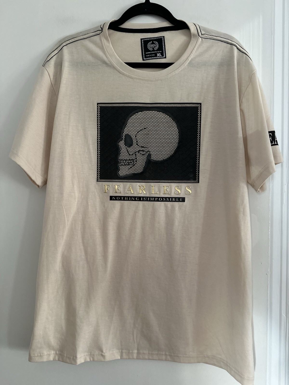 NWOT CR 24 Chrome Edge Sz:XL Fearless Metallic Textured Patch Skull Graphic Tee. gallery