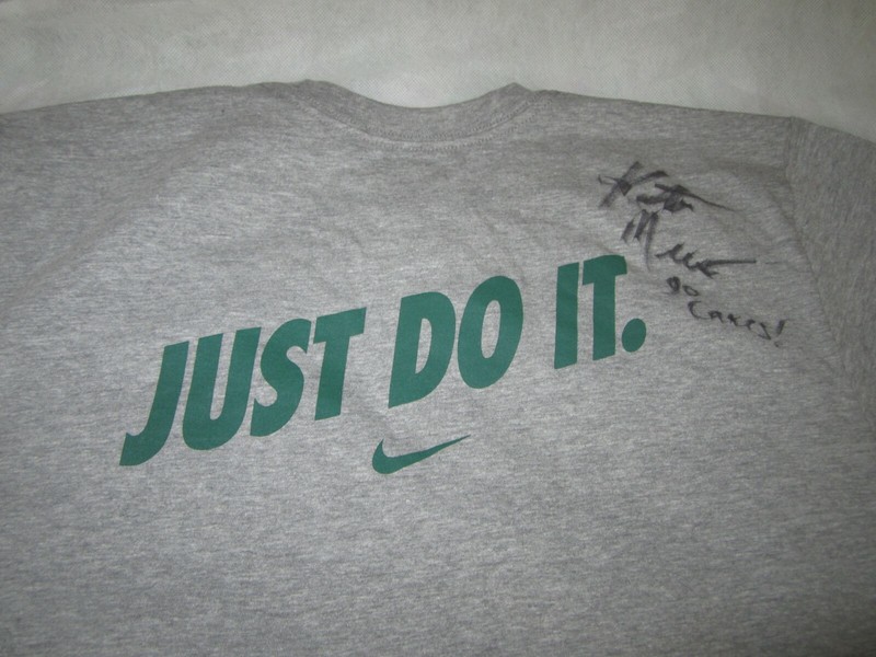 Nike Miami Basketball signed TShirt Men Size M Gray Fantastic 2 side graphic New gallery