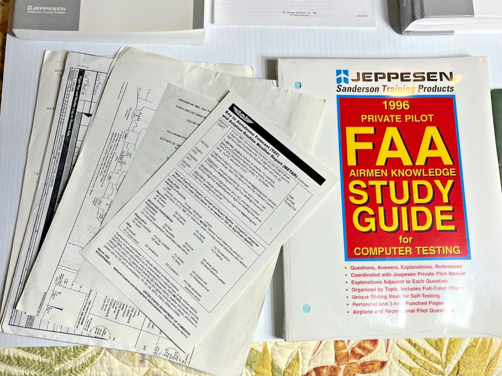 Jeppesen Flight Books Private Pilot Set with E6-B Flight Computer, Tools and Bag