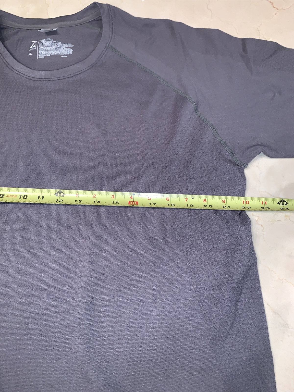 ZELLA MENS MEDIUM GREY SEAMLESS PERFORMANCE T-SHIRT SIZE X-LARGE $49 gallery