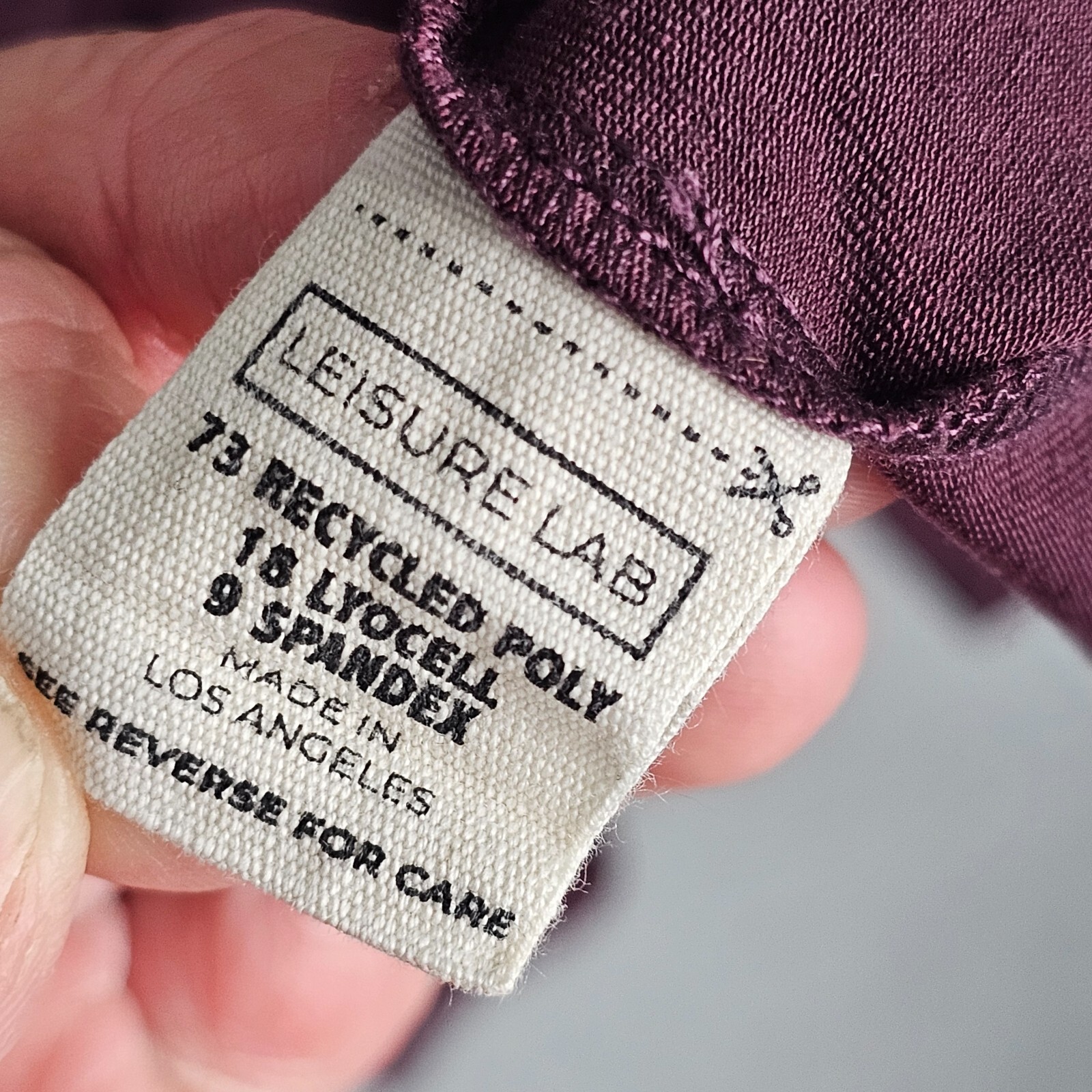 Leisure Lab Everyday T-Shirt Mens 3 Burgundy Stretch High Low Slit Long Sleeve gallery