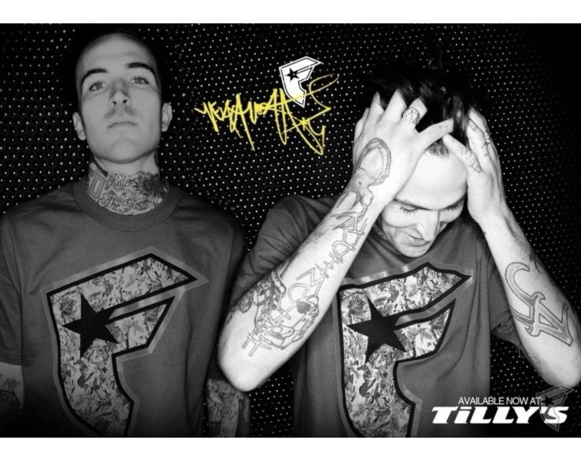 Yelawolf Famous Stars And Straps Knife Sticker Lanyard Blink 182 Slumerican Y2K gallery