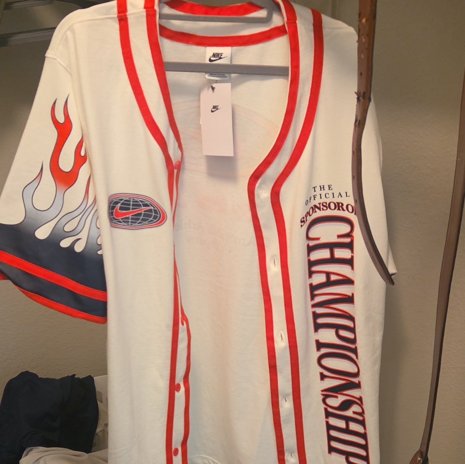 Nike Men’s XL Button-Front V-Neck Jersey T-Shirt White/Red/Blue Graphic gallery