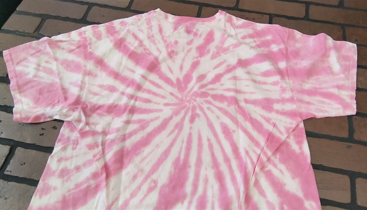 METALLICA - 2022 Pink T-shirt ~Licensed / Never Worn~ XS S M L XL gallery