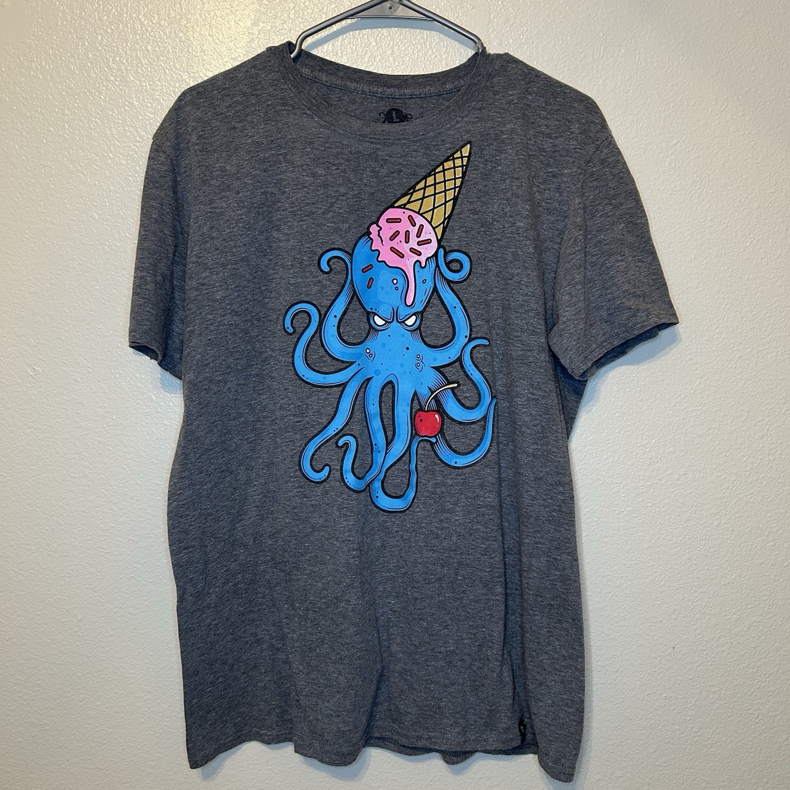 Mark Hoppus Blink 182 Octopus Ice Cream Cone Shirt Large HMNIM Cherry Band BG20 gallery