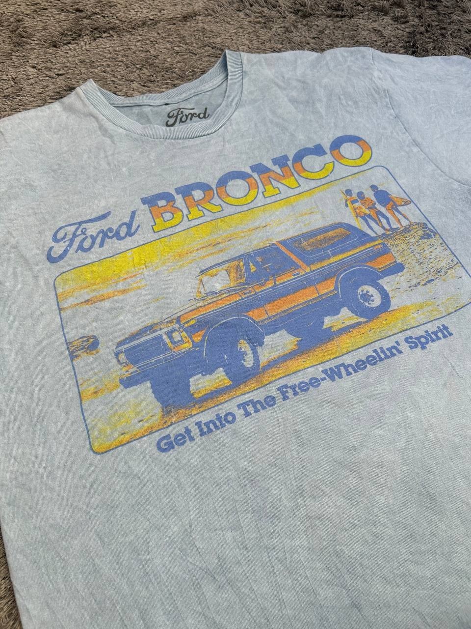 Ford Bronco Free-Wheelin Graphic T-Shirt Medium Blue Acid Wash Vintage Style gallery