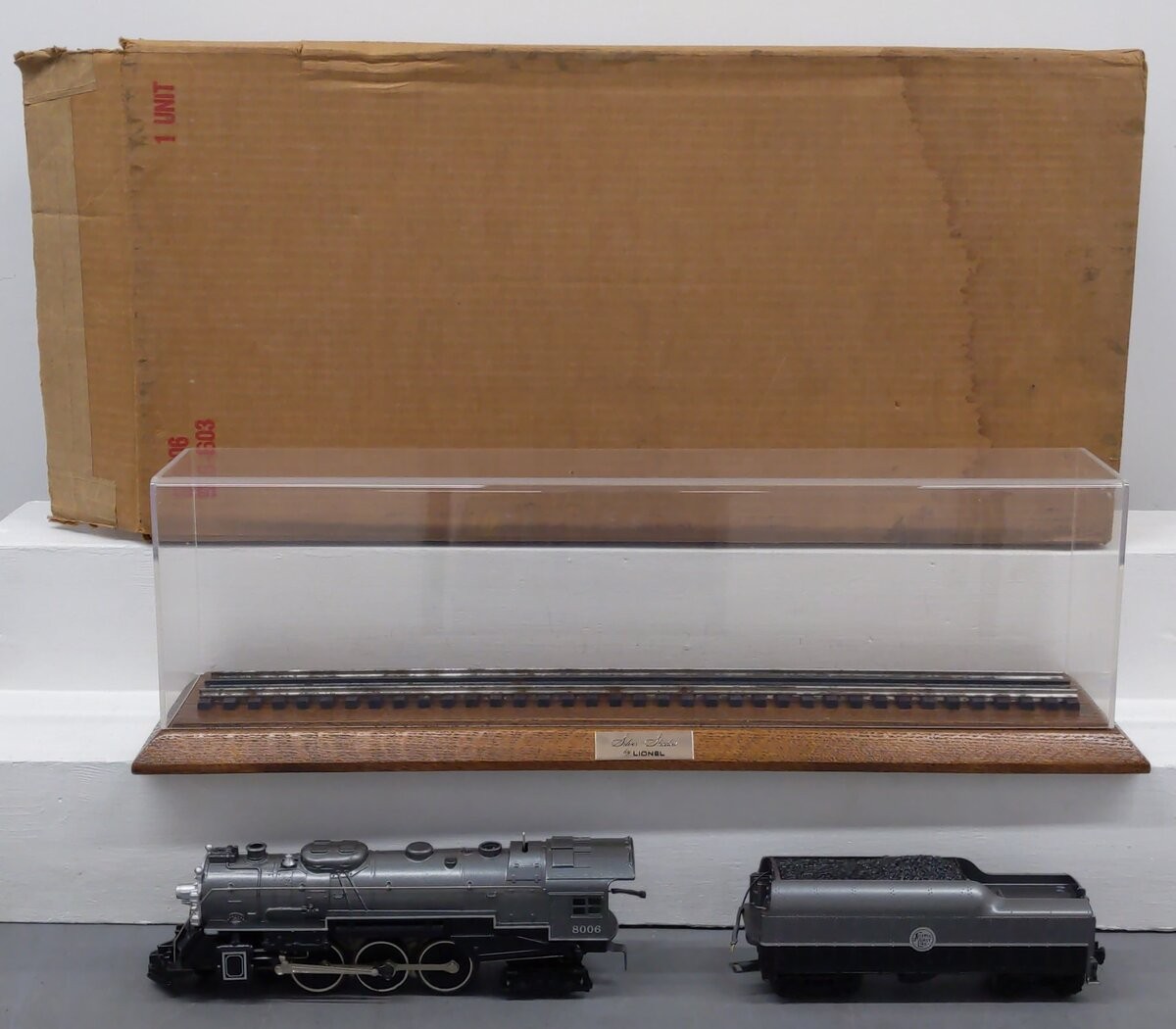 Lionel 6-8006 O Atlantic Coast Line 4-6-4 Steam Loco & Tender with Display Case