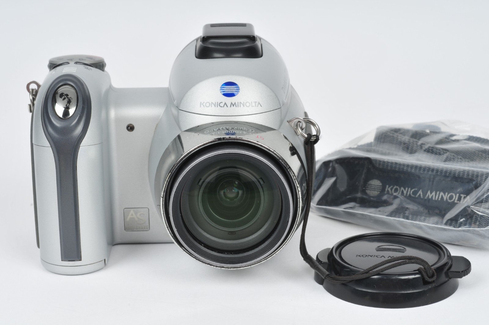 Minolta Dimage Z3 4MP Digital Bridge Camera with SD Card – Tested
