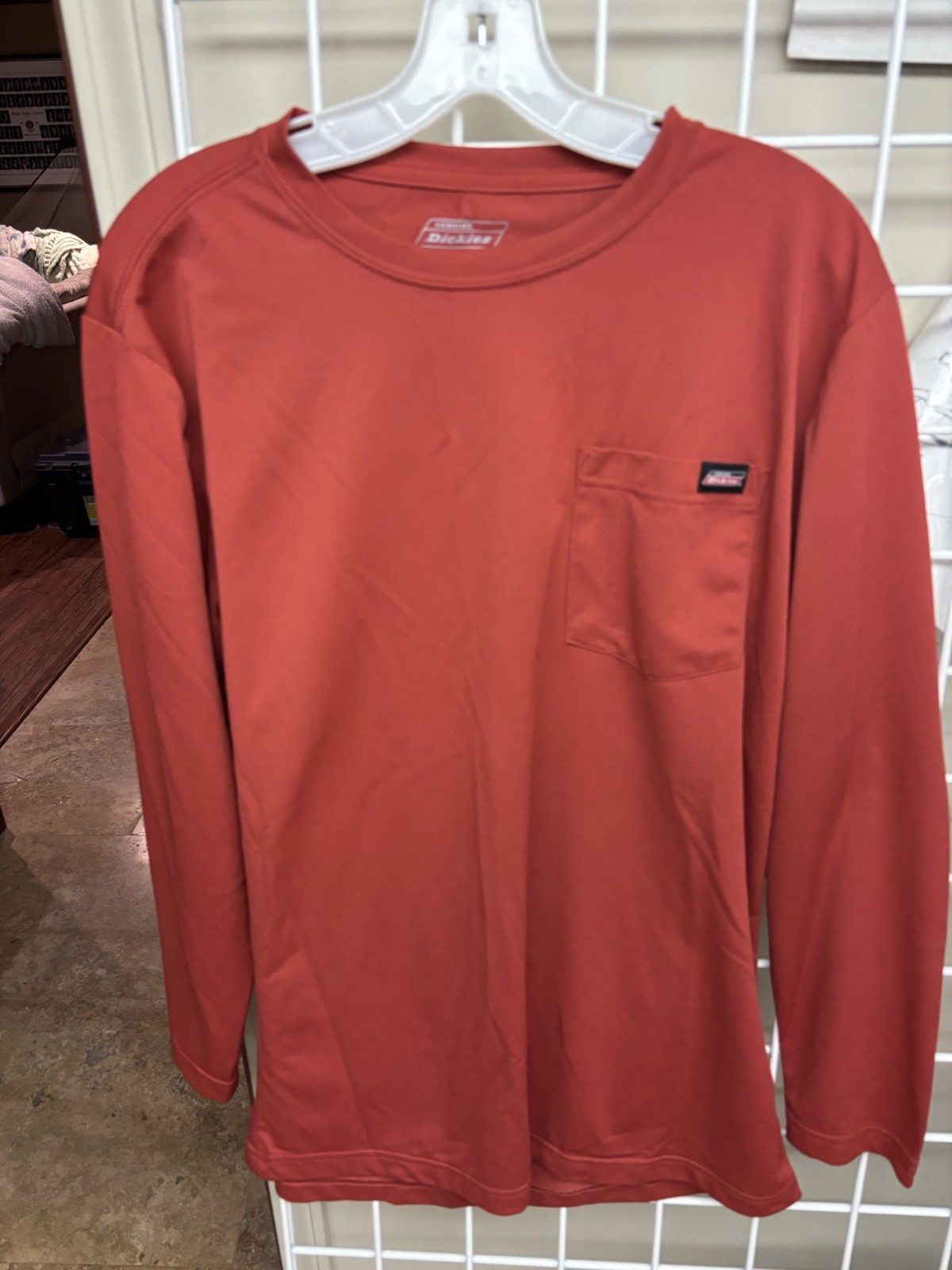 Genuine Dickies Work/Activewear Pocket Long Sleeve T Size Medium EUC Polyester gallery
