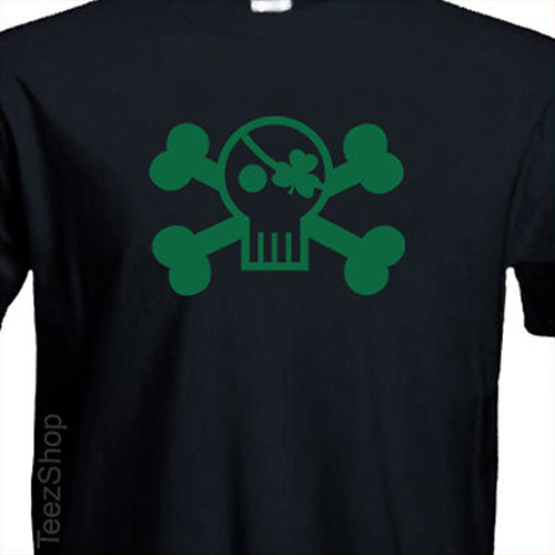 IRISH SKULL clover Funny St Patrick’s day cross bones Celtic Saint party T-Shirt