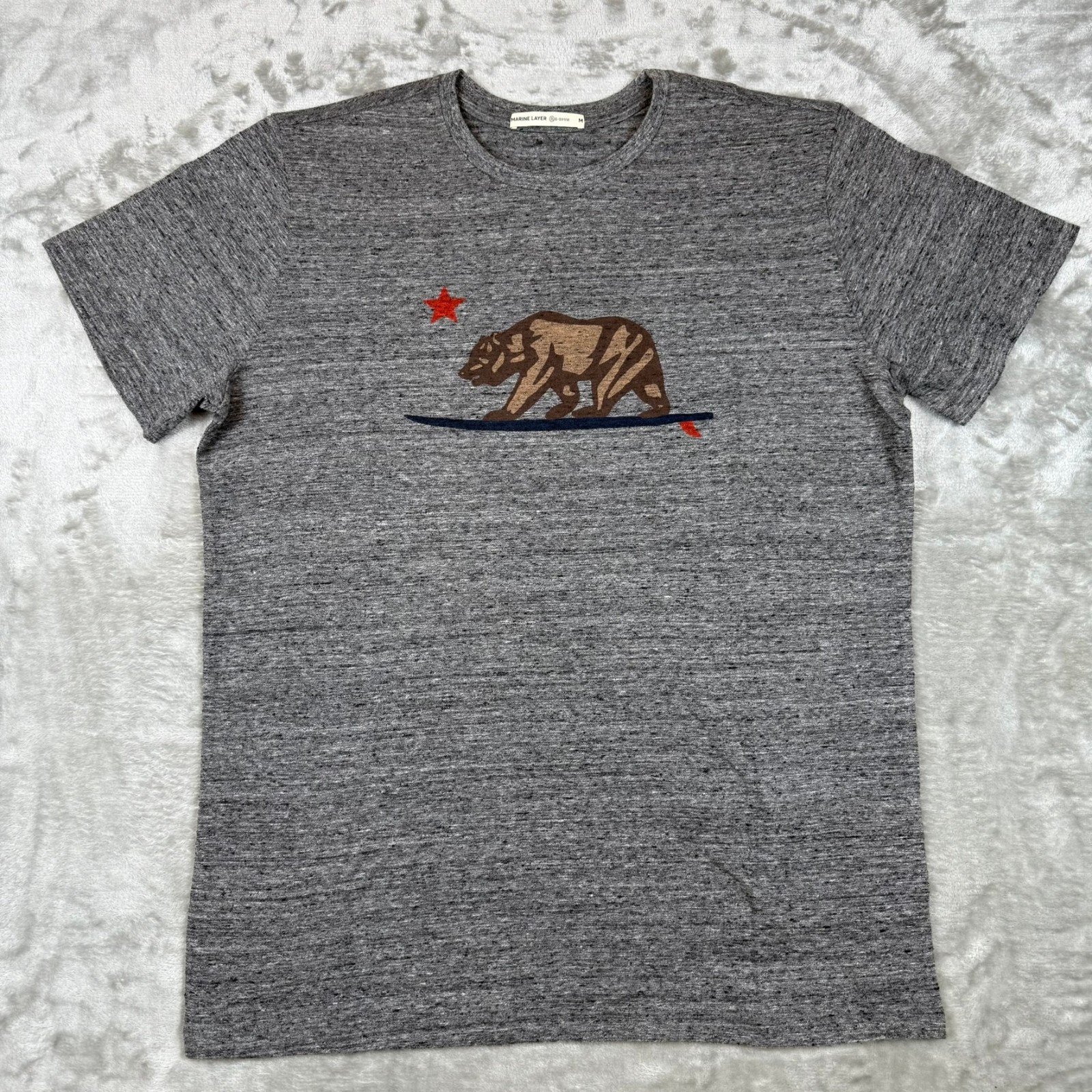 Marine Layer Signature Graphic Tee T-Shirt Men Medium Gray Surfing Bear $45 NWOT