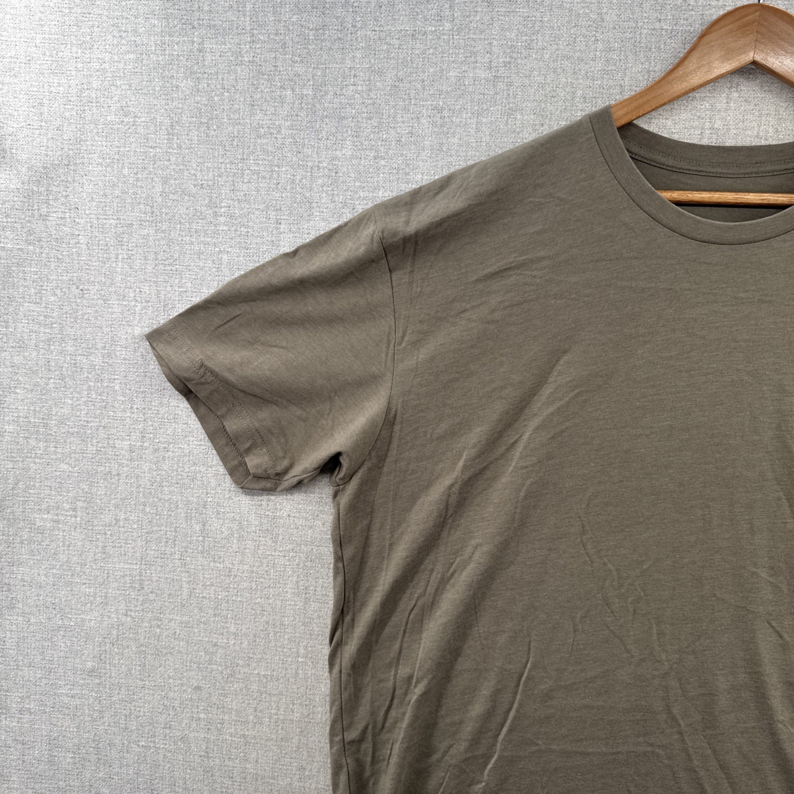 Poncho Outdoors T Shirt Mens 2XL Gray Logo Outdoor Hunting Fishing SAMPLE Adult gallery