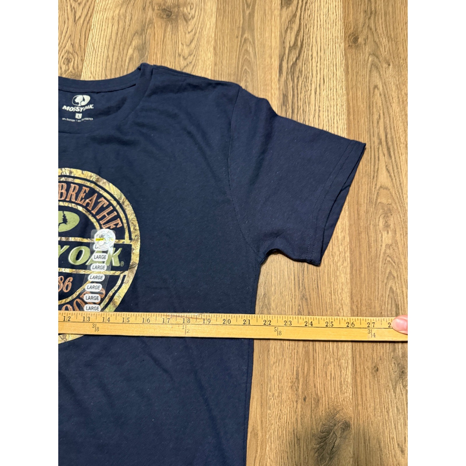 Mossy Oak T-Shirt Mens L Navy Blue Outdoors Graphic Camo Logo NEW gallery