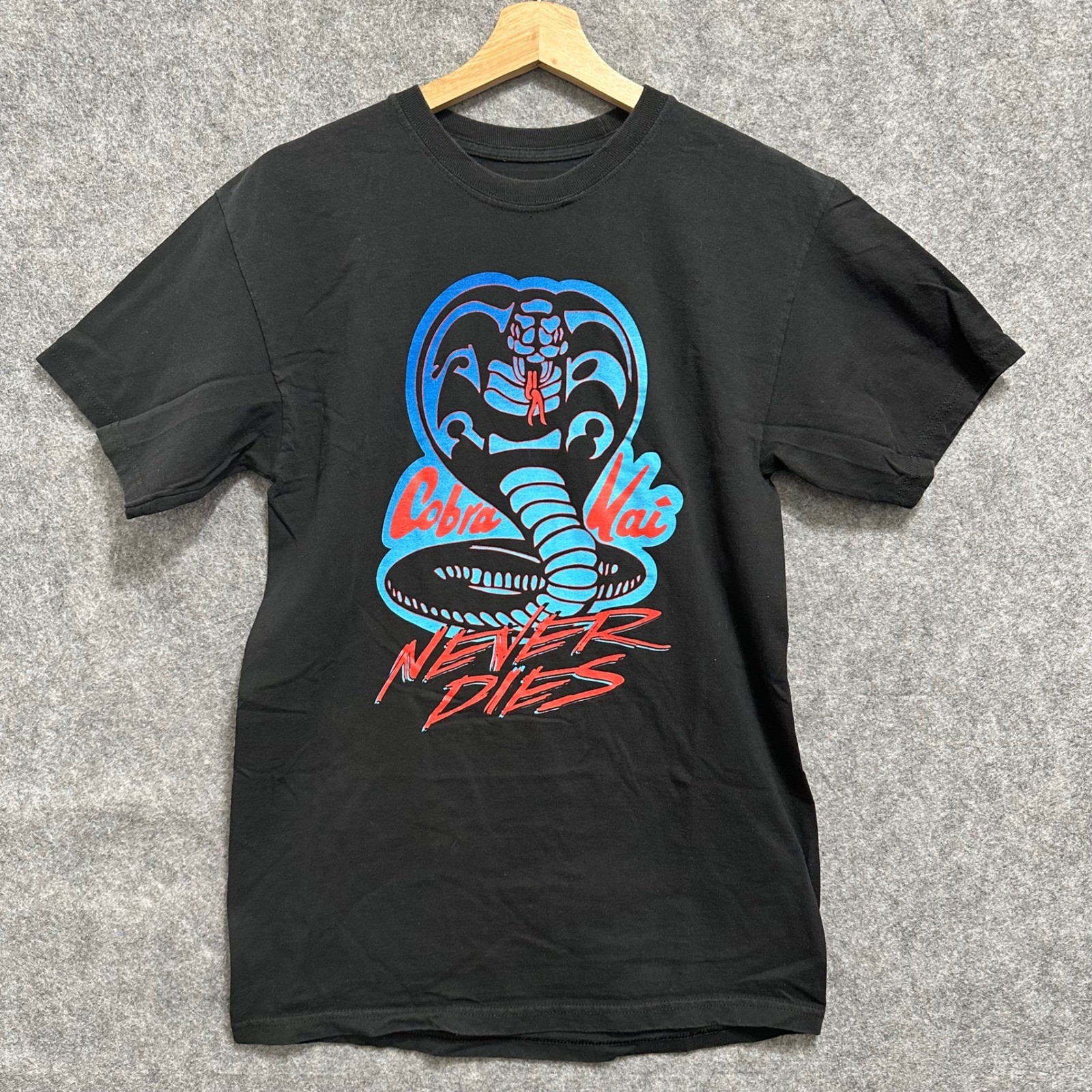Ripple Junction Cobra Kai T Shirt Mens M Black Never Dies Graphic Tee Karate
