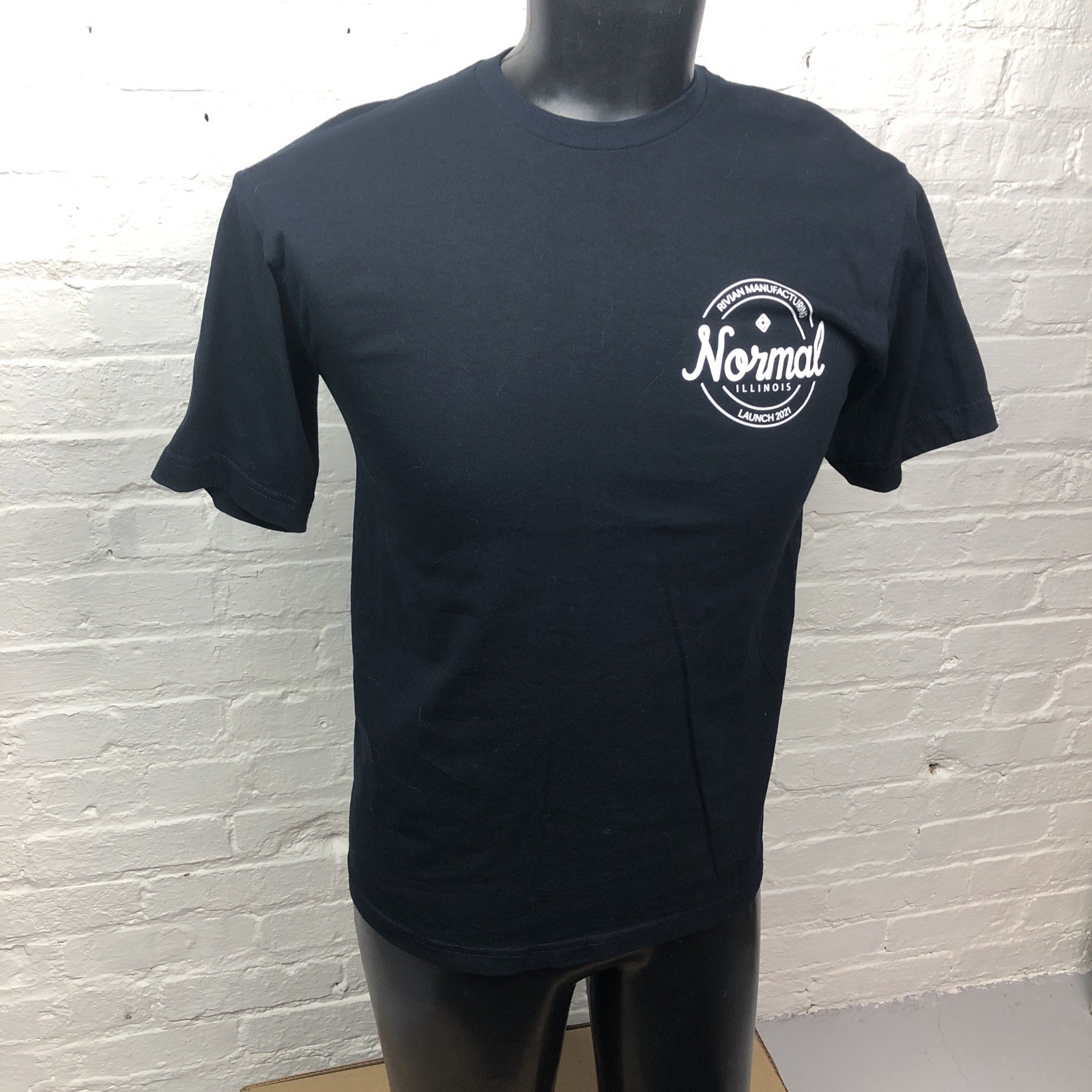 SIZE M RIVIAN Launch 2021 Normal IL Blue Unisex T-shirt Keep World Adventurous gallery