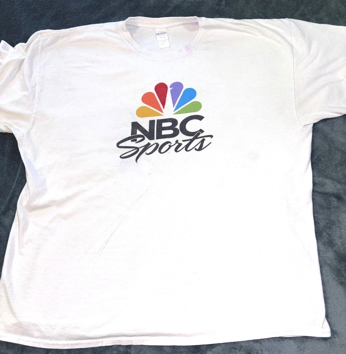 Vintage Gildan Activewear NBC Sports Single Stitch Tshirt Retro XL Sports