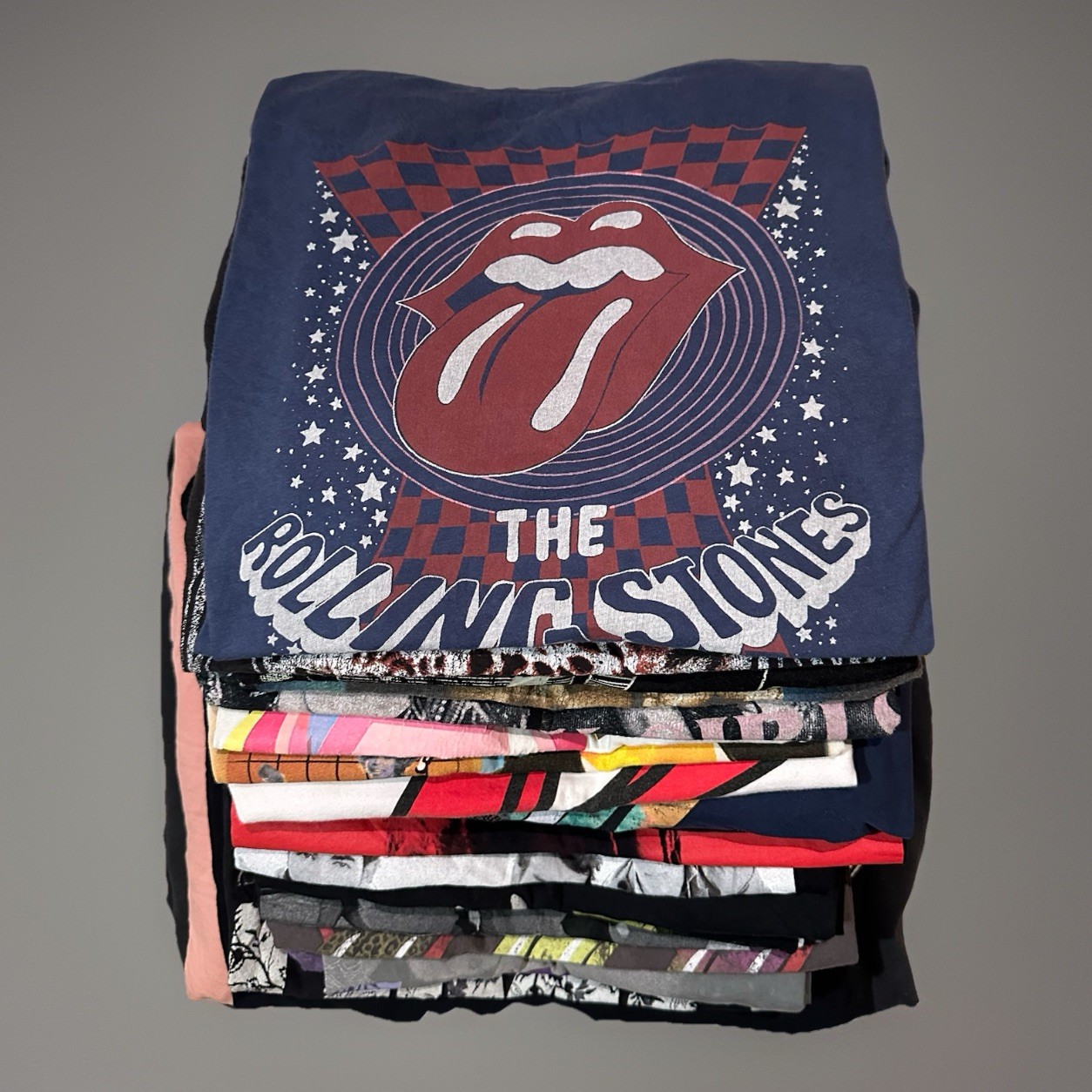 BAND TEE MENS MIX LOT 25pc VTG Y2K ROCK RAP Reprint Sweatshirt Resell WHOLESALE￼ gallery