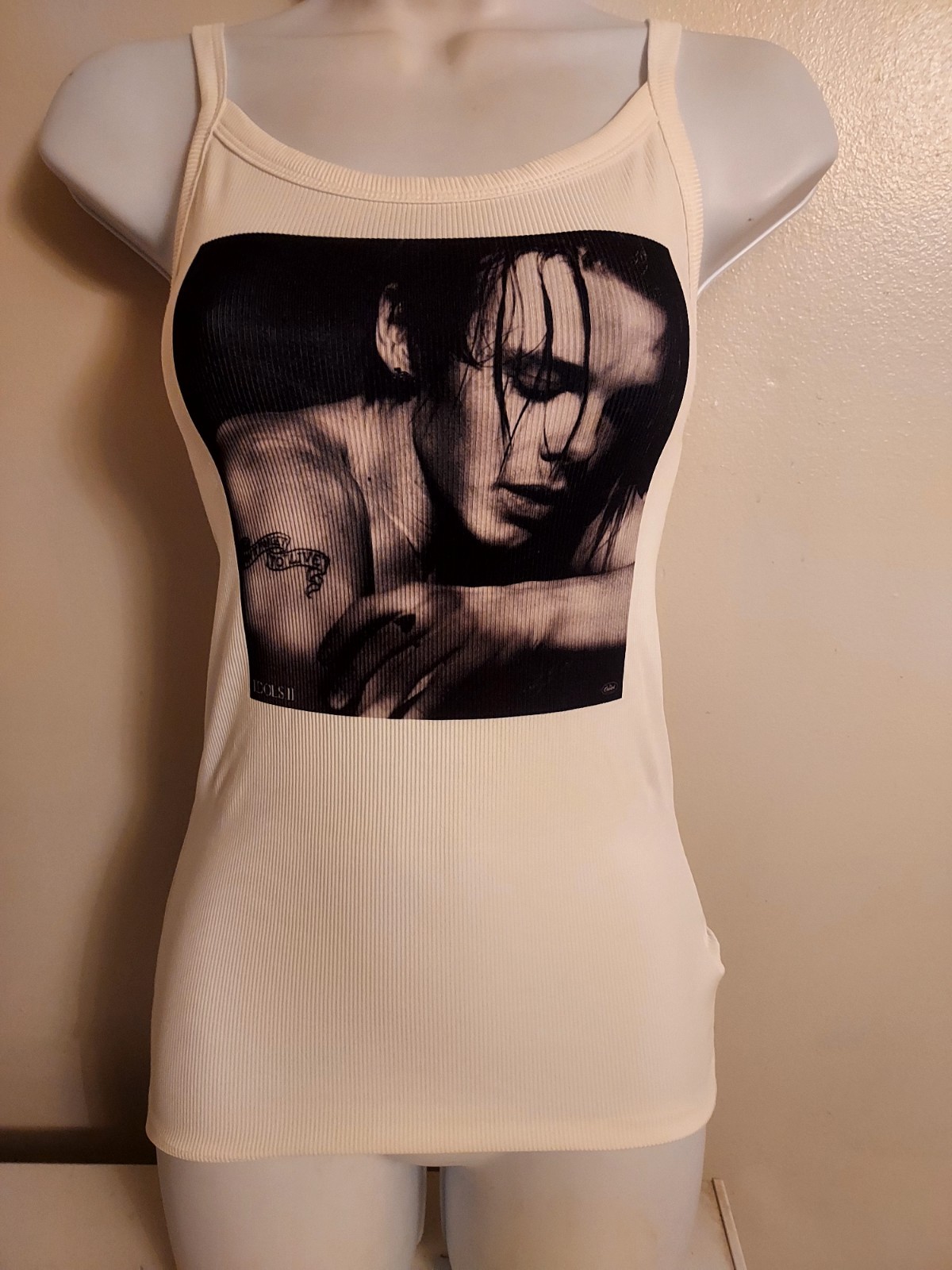 yungblud tank top yungblud crop top idols ii 2 tour yungblood Shirt XXs-2xl gallery