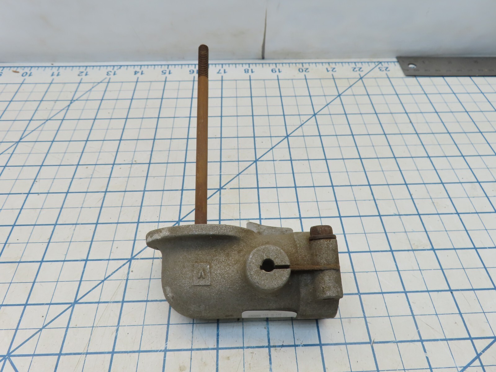 Wisconsin BI289S1 BI-289 S1 Air Cleaner Intake Elbow Horn Bracket with Stud