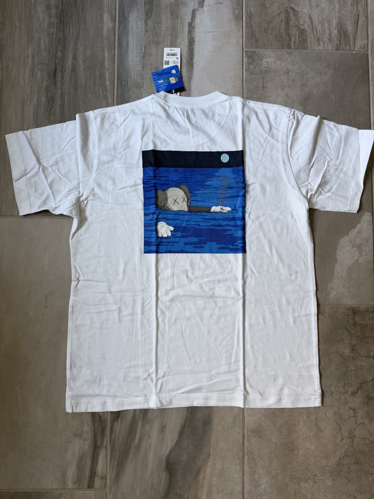 UNIQLO x KAWS White Graphic T-Shirt UT Collection Asia Size XL NEW With Tags gallery